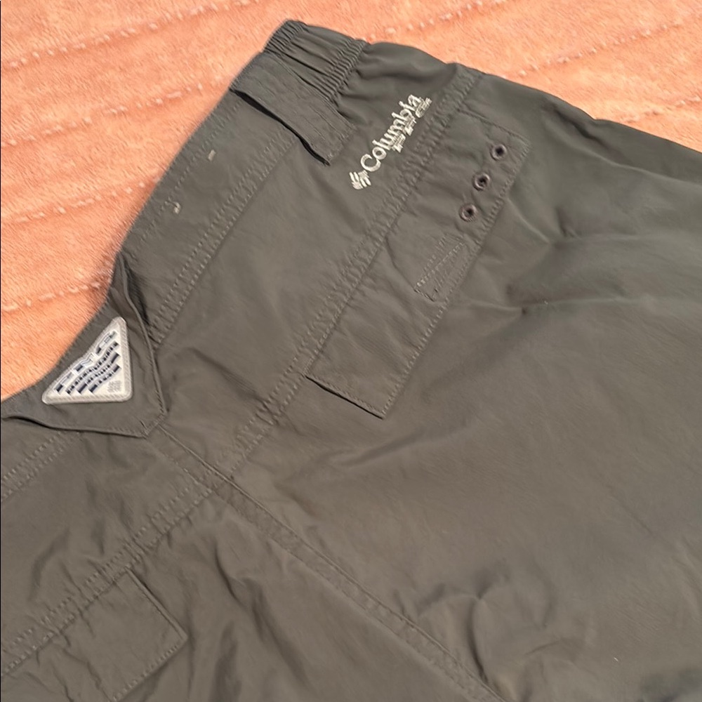 Columbia Olive Green Casual Shorts